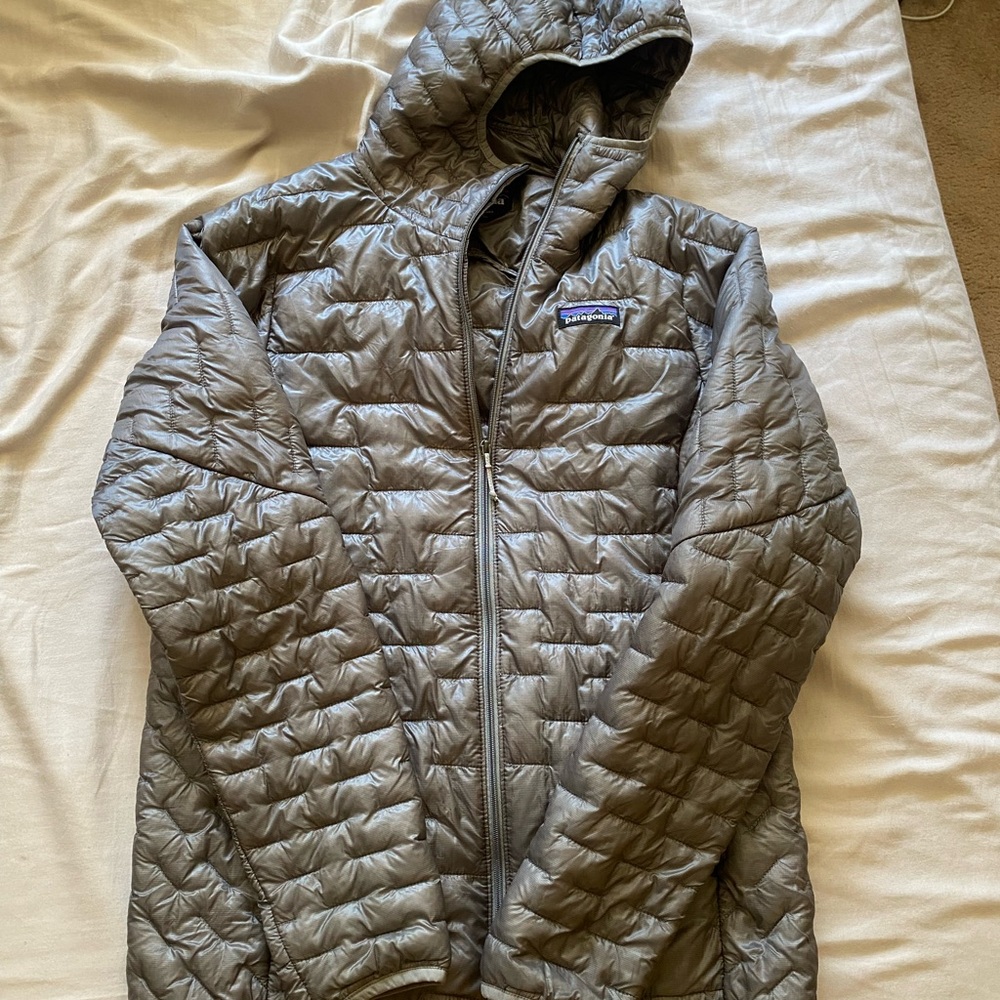 Like New gray Patagonia micro puff with hood